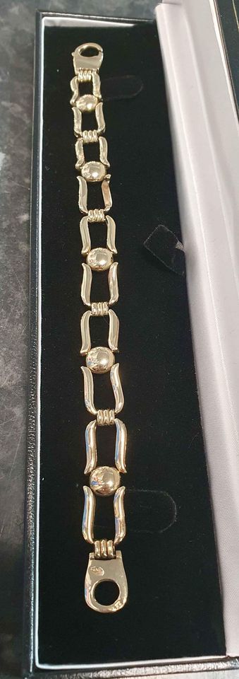 9ct Yellow Gold Bracelet- 7