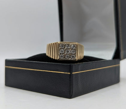 375 9CT Hallmark, Square-Faced Stone Cluster Ring, Size P, 5.13G