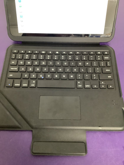 Apple iPad 9th generation with Case & Bluetooth keyboard