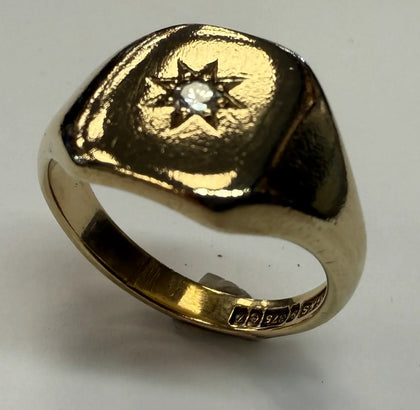 9ct yellow gold signet ring size S