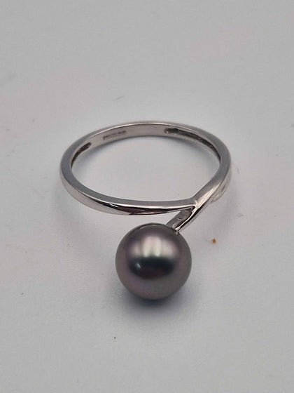 9ct White Gold Pearl Solitaire Ring - Size O - 2.33 Grams