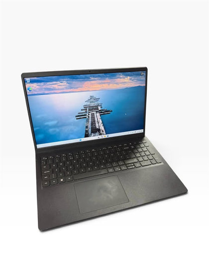 Dell Vostro 3525, RYZEN 5 5625U, 8GB RAM, 256GB SSD M, 15”, W11