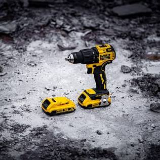 DeWalt DCD709D2T 18V XR Brushless Sub-Compact Combi Drill Kit