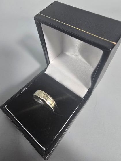 9CT White Gold Ring 375 2.2G Size O