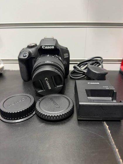 Canon EOS 2000D Black + 18-55mm IS II