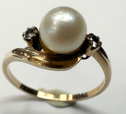 9ct gold ring with pearl size M 1/2