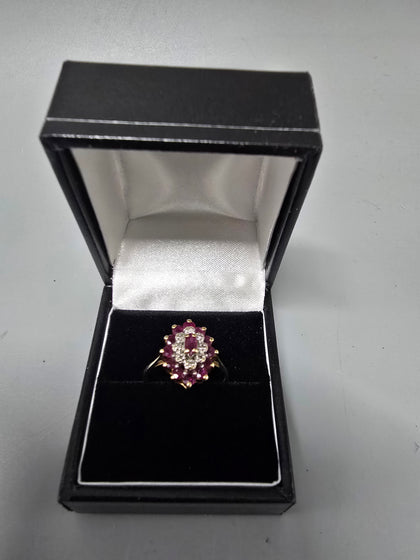 9ct Gold Ring with light Purple and white stones 375 2.2g Size P