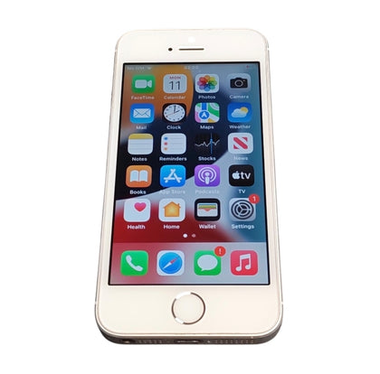 Apple iPhone SE 1st Generation 32GB Unlocked Silver/White**Unboxed**