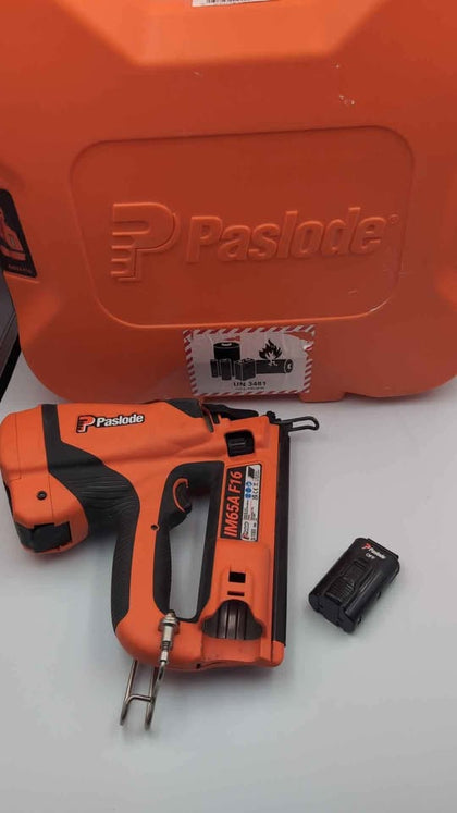 Paslode IM65A F16 7.4V Cordless Second Fix Angled Brad Nailer - With Case & 2.1ah Batt (No Charger)