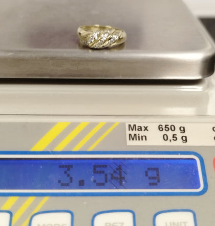 9ct Yellow Gold Stylish Ring Channel set with Clear Stones Size - R