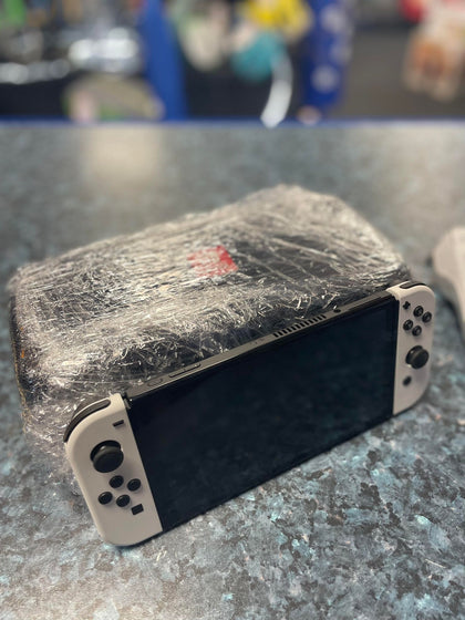 NINTENDO SWITCH OLED.