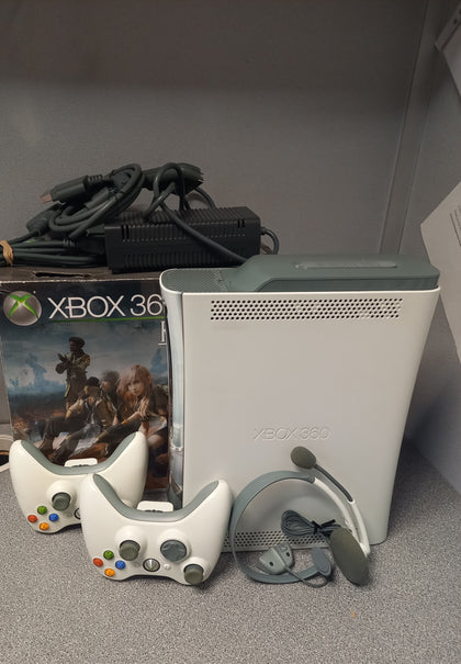 Xbox 360 Console Special Edition Final Fantasy XIII