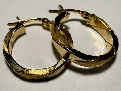 18ct Gold Patterned Hoop Earrings