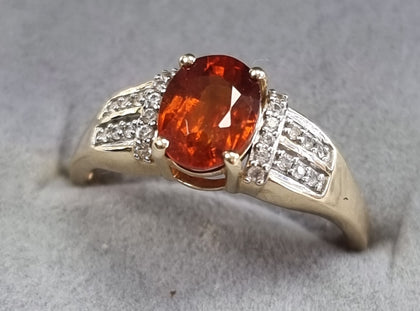 9ct Gold Ring /Orange Stone Size Q