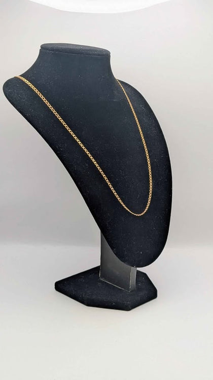 375 HALLMARKED 9CT, YELLOW GOLD, FINE CURBED CHAIN, 22