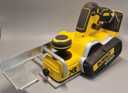 DEWALT DCP580 18V XR Brushless Planer (Body Only) *collection only*