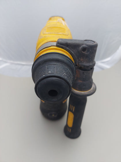 DeWalt DCH253 Hammer Drill with 5.0Ah Battery and Charger
