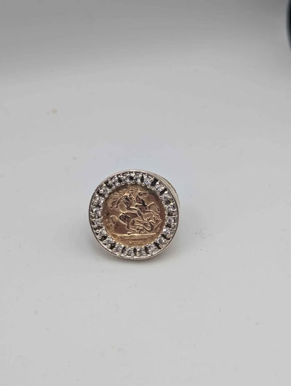 9ct Yellow Gold St.George Medal Ring With CZ Stones - 8.05 Grams - Size S