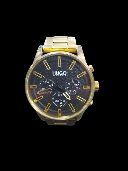 GOLD HUGO BOSS WATCH  3 BUTTONS BLACK METAL STRAP BOXED
