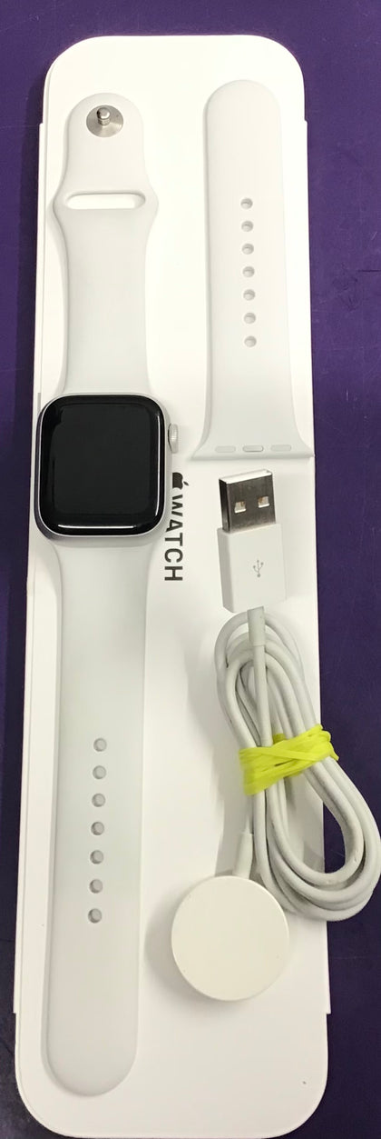 Apple Watch Series 8 (GPS, 41mm) - Silver Aluminium Case with M/L White Sport Band