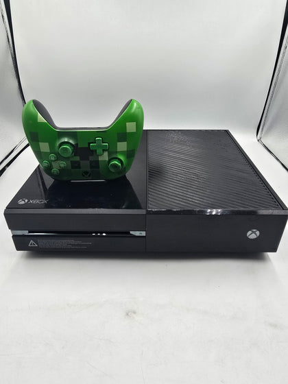 Microsoft Xbox one with minecraft pad unboxed