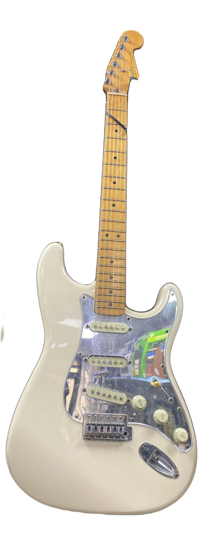 Fender Stratocaster mexi Guitars/Bass.