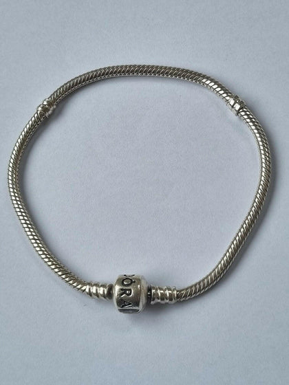pandora moments snake chain bracelet 19cm.