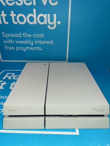 Playstation 4 - 500GB - White.
