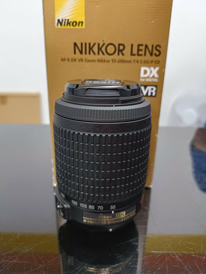 Nikon Nikkor AF-S 18-55mm f/3.5-5.6G DX VR Lens.