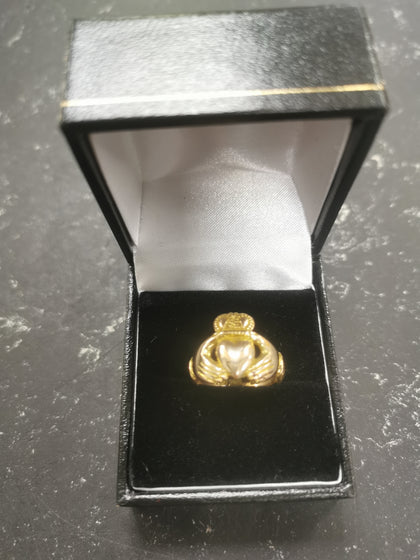 18K Gold Love Heart, Crown and Arms Ring, Hallmarked 750,  Size: K.