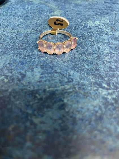 silver ring (P).