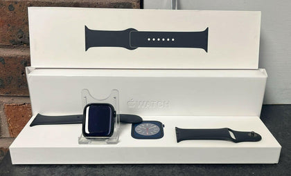Apple Watch Series 8 CEL 41mm Midnight Aluminium Case - Midnight Sport Band.