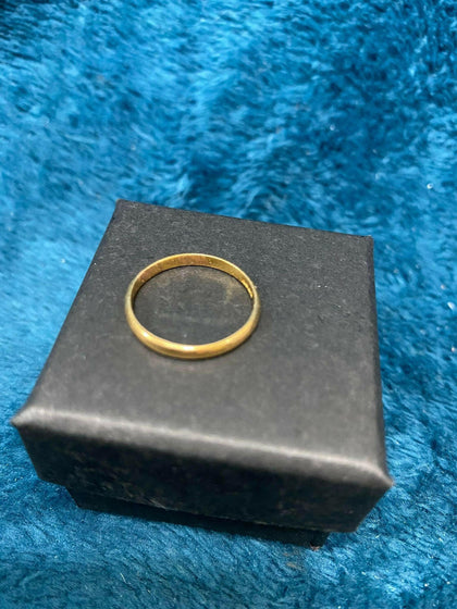22ct Gold Ring 1.8g (Size K).