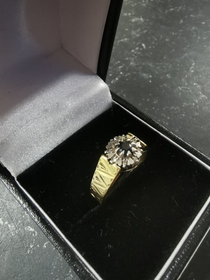 18K Gold Ring Diamonds, Hallmarked 750 and Tested, Size: M.
