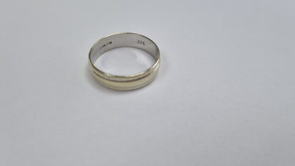 9ct White Gold Ring Size O LEYLAND.