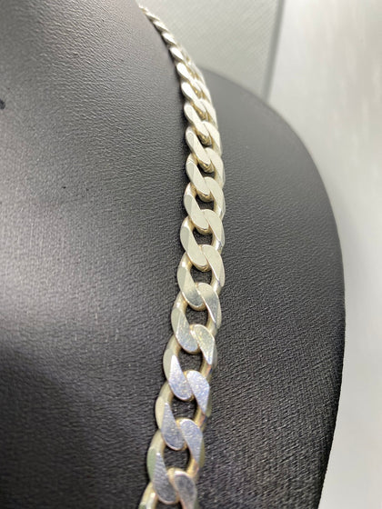 Silver curb chain - 64.5g - 22