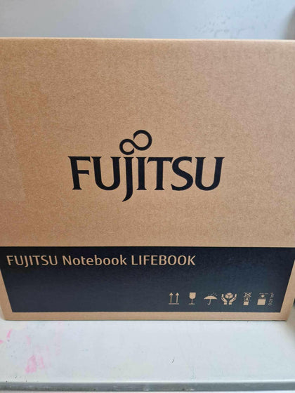 Fujitsu LifeBook A3511 - 15.6-inch - Core i3 1115G4 - 8 GB RAM - 256 GB SSD.