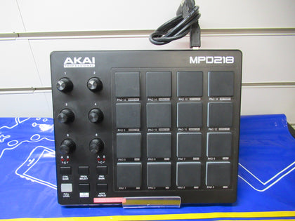Akai MPD218 Controller.