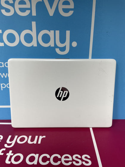 HP STREAM LAPTOP 4GB RAM 64GB SSD WHITE UNBOXED.