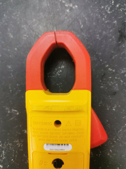 Fluke 323 True-RMS Clamp Meter With Wires and Case.