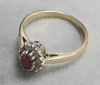 9ct Gold Diamond and Ruby Ring.