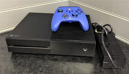 Xbox One Console 500GB - Matte Black- Blue wired controller.