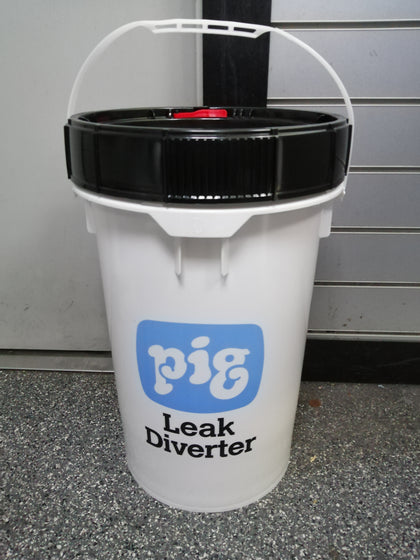 New Pig TLS121 Tr Pig Leak Diverter Bucket Kit For Roofs.