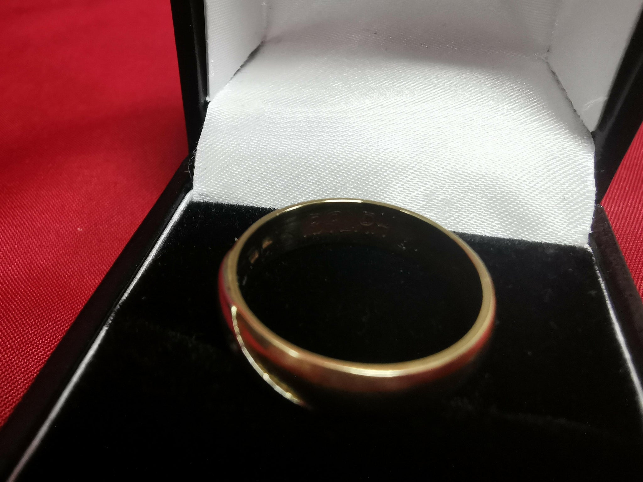 14ct Gold Ring - 3.80g Hallmarked Gold