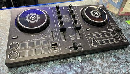 Pioneer DJ-200.