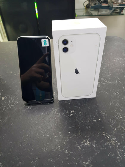 iPhone 11 64GB, White, EE Network, Boxed with Charger and Original Papers Inside.
