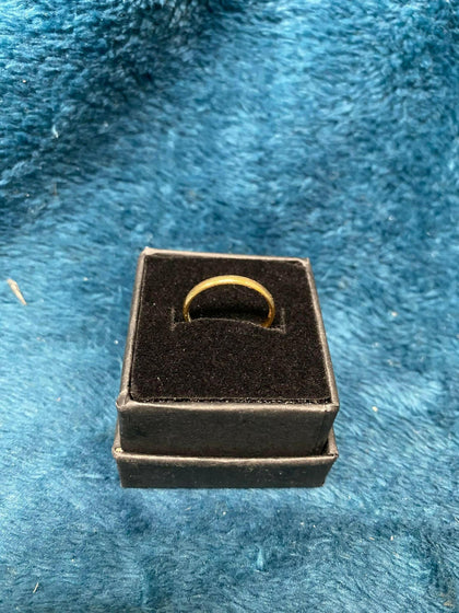 22ct Gold Ring 1.8g (Size K).