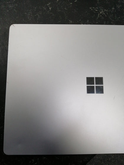 Microsoft Surface Laptop Go 2/i5-1135G7/8GB RAM/128GB.