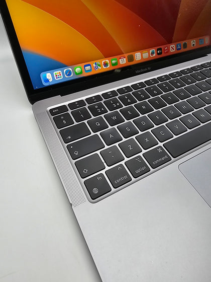 Apple Macbook Air M1 2020.