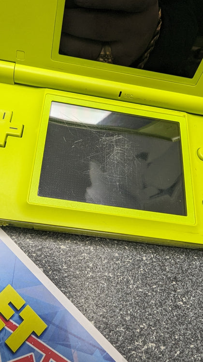 NINTENDO LIME DS LITE CONSOLE WITH GAME PRESTON STORE.